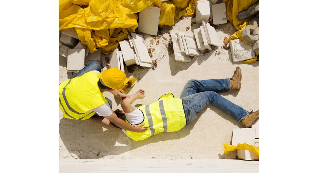 https://www.goodtogosafety.co.uk/image/cache/catalog/Blog/Fall-from-Height-Forklift-Work-Platform-1100x600.jpg