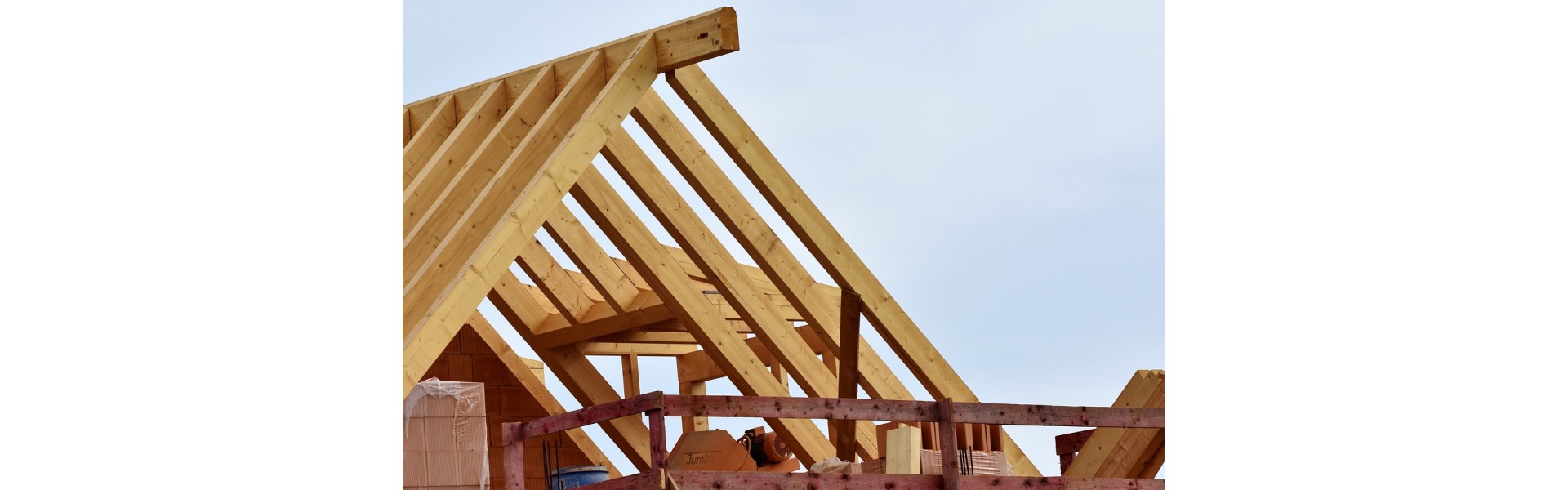 https://www.goodtogosafety.co.uk/image/cache/catalog/Blog/Roof-Trusses-1920x600.jpg