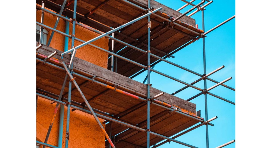 https://www.goodtogosafety.co.uk/image/cache/catalog/Blog/Scaffolding-1100x600.jpg