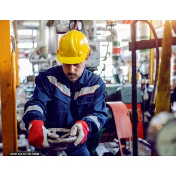 Worker loses right arm in accident
