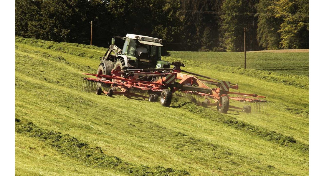 https://www.goodtogosafety.co.uk/image/cache/catalog/Blog/tractor-1100x600.jpg